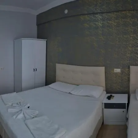 Tuana Otel 호텔 디딤