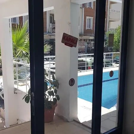 Tuana Otel 호텔 디딤