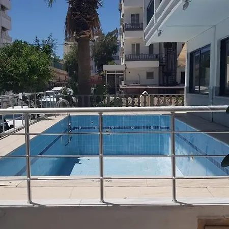 호텔 Tuana Otel *