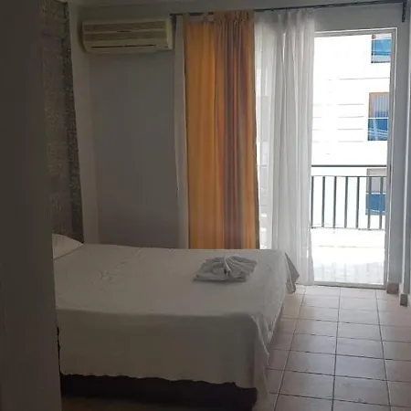 호텔 Tuana Otel *